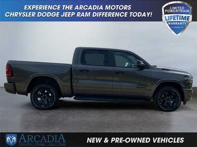 2026 RAM 1500 Crew Cab, $. Photo 6