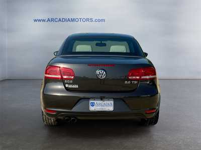 2014 Volkswagen Eos, $12500. Photo 4