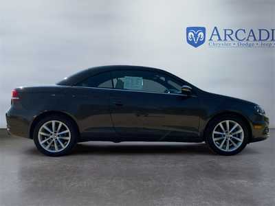 2014 Volkswagen Eos, $12500. Photo 6