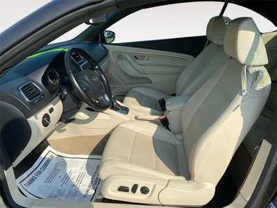 2014 Volkswagen Eos, $12500. Photo 9