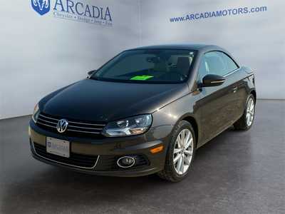 2014 Volkswagen Eos, $12500. Photo 1