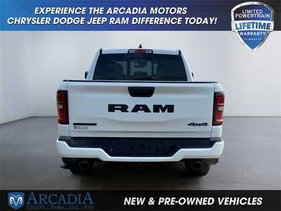2026 RAM 1500 Crew Cab, $. Photo 4