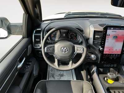 2026 RAM 1500 Crew Cab, $. Photo 12