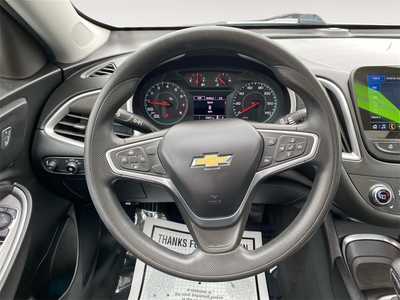 2022 Chevrolet Malibu, $18500. Photo 12
