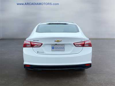 2022 Chevrolet Malibu, $18500. Photo 4
