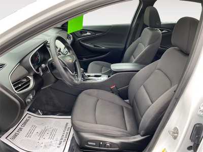 2022 Chevrolet Malibu, $18500. Photo 9