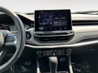 2023 Jeep Compass, $22900. Photo 11