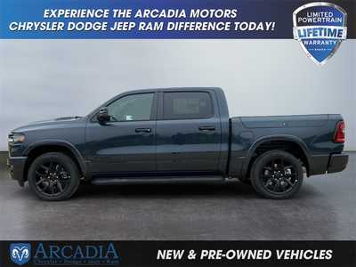 2026 RAM 1500 Crew Cab, $. Photo 2