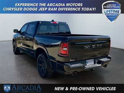 2025 RAM 1500 Crew Cab, $. Photo 3