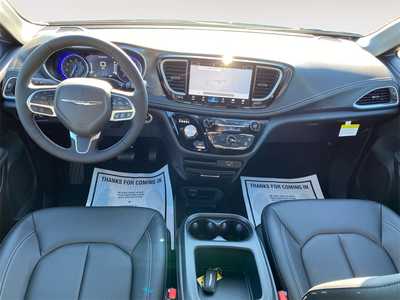 2026 Chrysler Pacifica, $. Photo 10