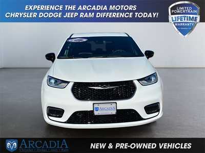 2026 Chrysler Pacifica, $. Photo 8