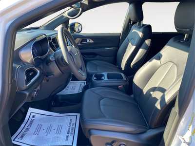 2026 Chrysler Pacifica, $. Photo 9