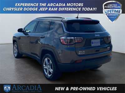 2024 Jeep Compass, $23500. Photo 3