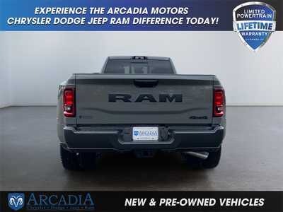 2026 RAM 3500 Crew Cab, $. Photo 4