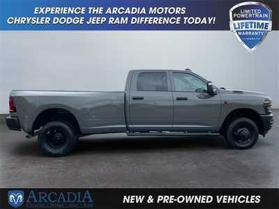 2026 RAM 3500 Crew Cab, $. Photo 6