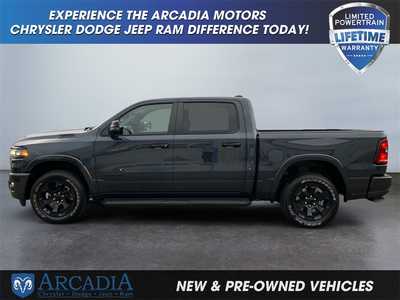 2026 RAM 1500 Crew Cab, $. Photo 2