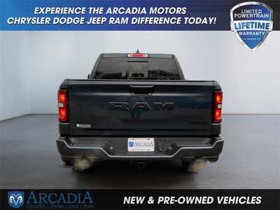 2026 RAM 1500 Crew Cab, $. Photo 4