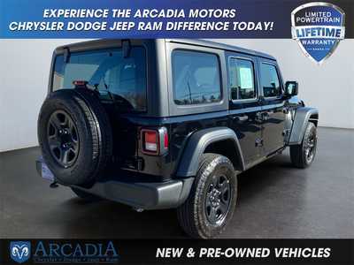 2025 Jeep Wrangler, $39000. Photo 5