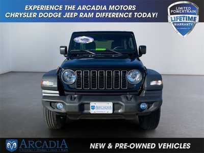 2025 Jeep Wrangler, $39000. Photo 8