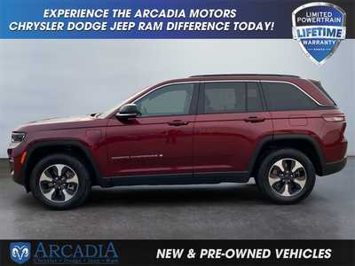 2024 Jeep Grand Cherokee, $27252. Photo 2