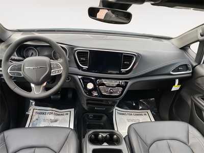 2026 Chrysler Pacifica, $. Photo 10