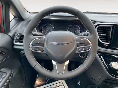 2026 Chrysler Pacifica, $. Photo 12