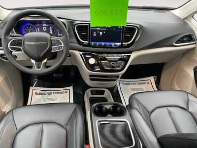 2024 Chrysler Pacifica, $29143. Photo 10