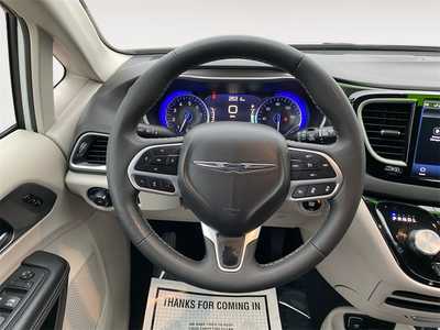 2024 Chrysler Pacifica, $29143. Photo 12