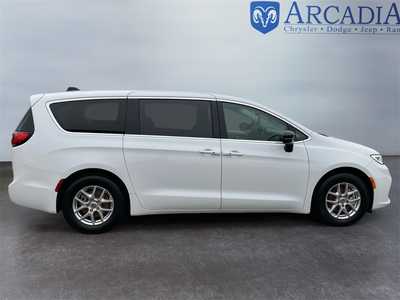 2024 Chrysler Pacifica, $29143. Photo 6