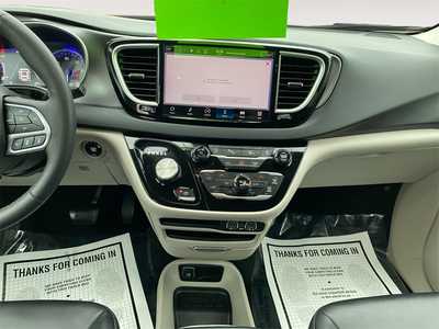 2024 Chrysler Pacifica, $29700. Photo 11