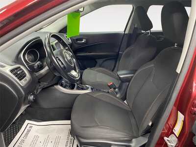 2020 Jeep Compass, $17500. Photo 9