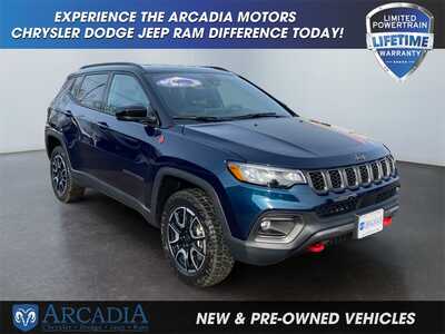 2026 Jeep Compass, $0. Photo 7