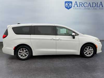 2023 Chrysler Pacifica, $24500. Photo 6