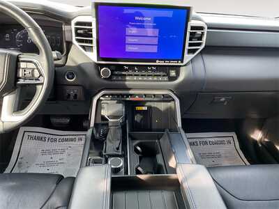 2023 Toyota Tundra Crew Cab, $45500. Photo 11