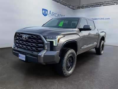 2023 Toyota Tundra Crew Cab, $45500. Photo 1