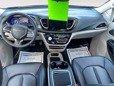 2024 Chrysler Pacifica, $29900. Photo 10
