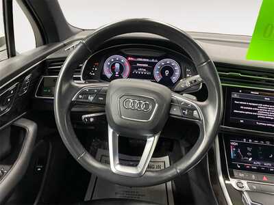 2021 Audi Q7, $31500. Photo 12