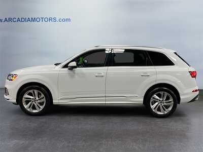 2021 Audi Q7, $31500. Photo 2