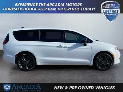 2026 Chrysler Pacifica, $0. Photo 6