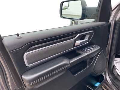 2020 RAM 1500 Crew Cab, $29900. Photo 11