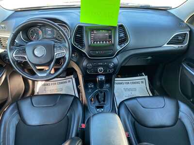 2019 Jeep Cherokee, $17900. Photo 12