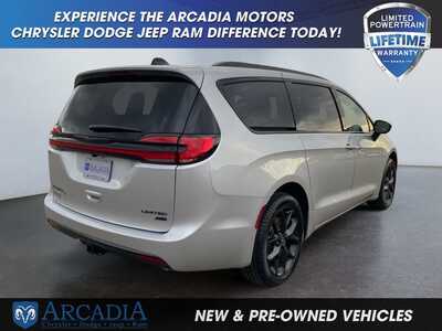 2026 Chrysler Pacifica, $0. Photo 5