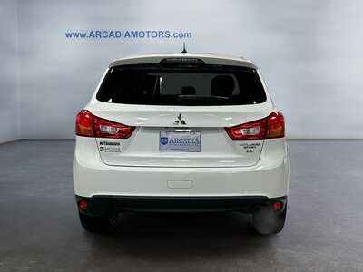 2015 Mitsubishi Outlander, $8600. Photo 4
