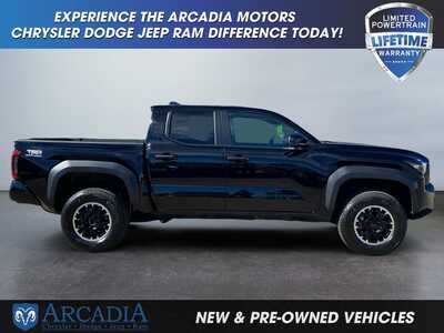 2024 Toyota Tacoma, $37977. Photo 6