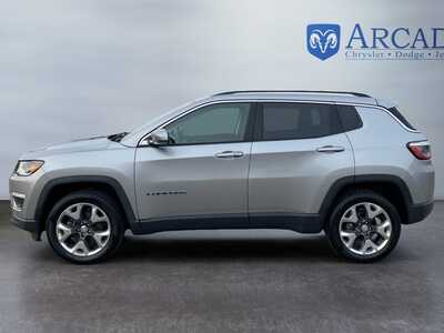 2018 Jeep Compass, $16900. Photo 2
