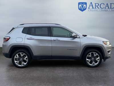 2018 Jeep Compass, $16900. Photo 6