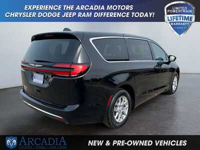 2026 Chrysler Pacifica, $0. Photo 5