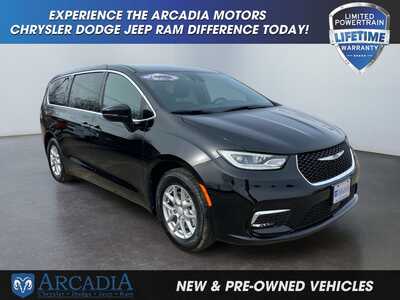 2026 Chrysler Pacifica, $0. Photo 7