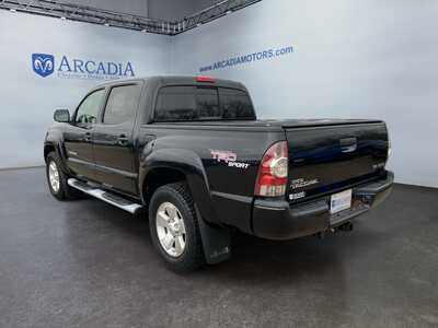 2010 Toyota Tacoma, $15900. Photo 3
