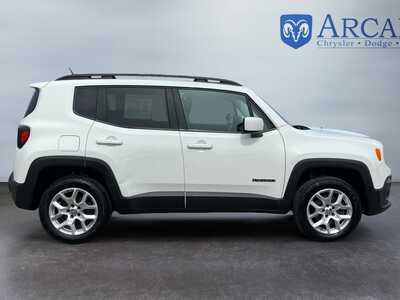 2015 Jeep Renegade, $9900. Photo 6